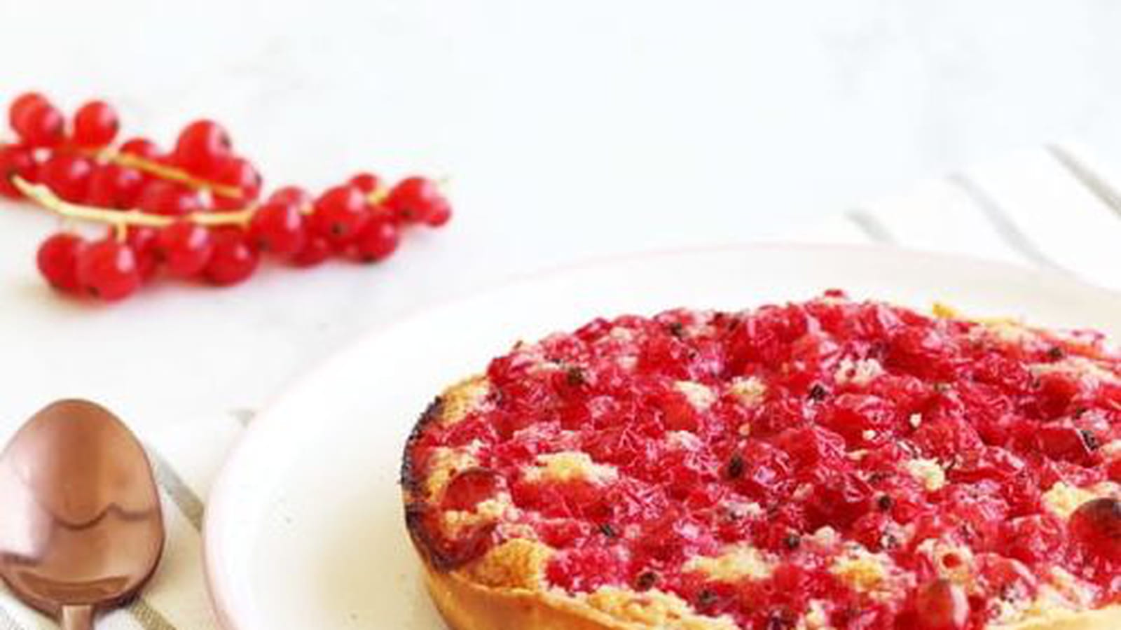 Tarte amandine au groseilles