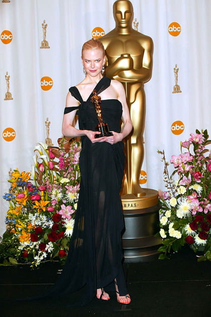 Nicole Kidman en robe noire longue