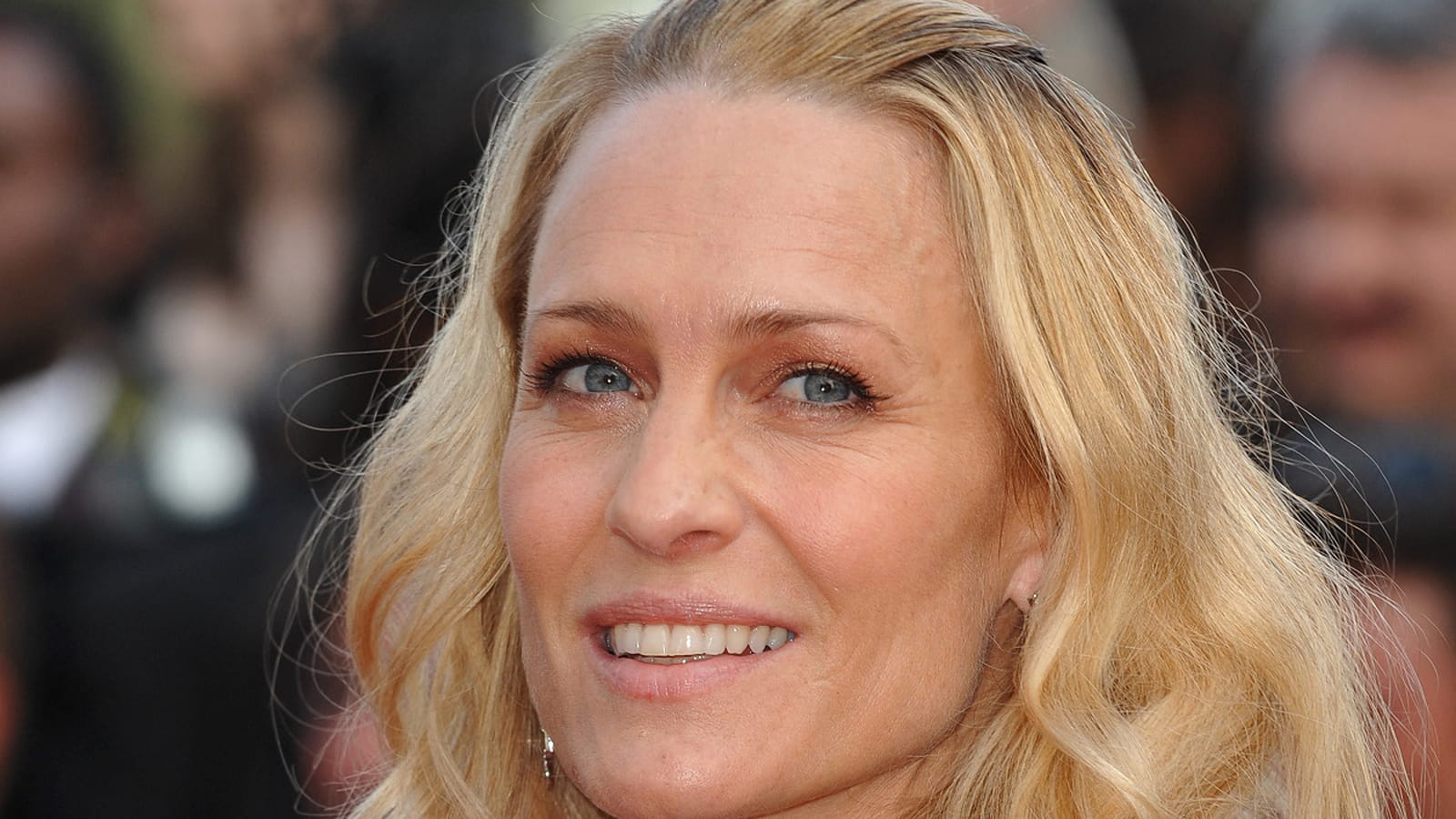 Robin Wright, cheveux longs