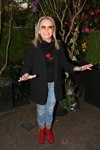 Véronique Sanson en blazer oversize