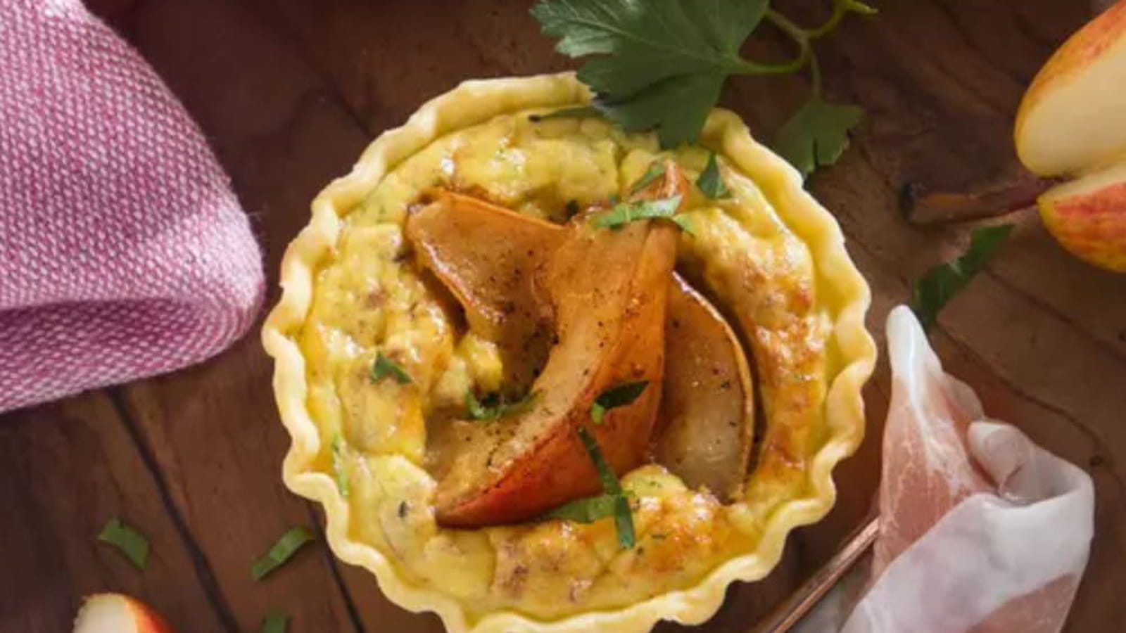 Mini quiches à la poire et au jambon de Parme