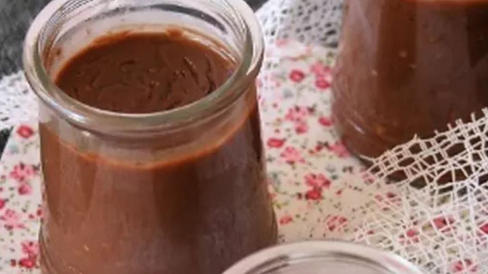 Crème au chocolat au lait de souchet sans gluten, sans lait, sans oeufs