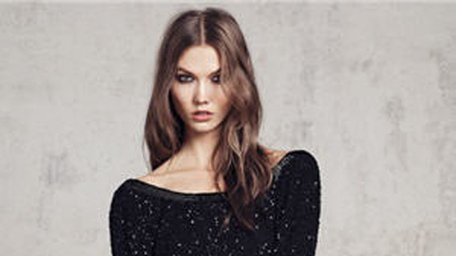 Robe noire de Mango