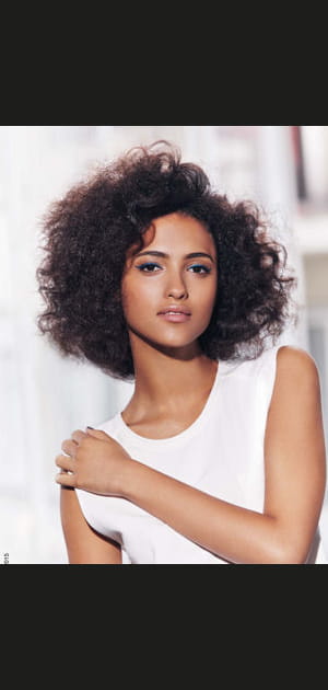 Carr&eacute; cheveux fris&eacute;s