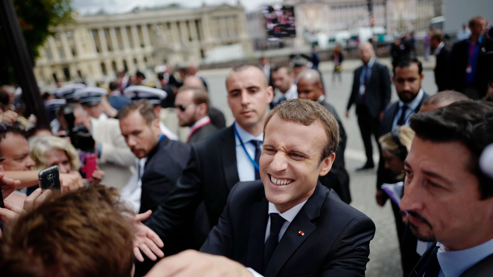 Emmanuel Macron a 40 ans : Happy birthday Mister Président !
