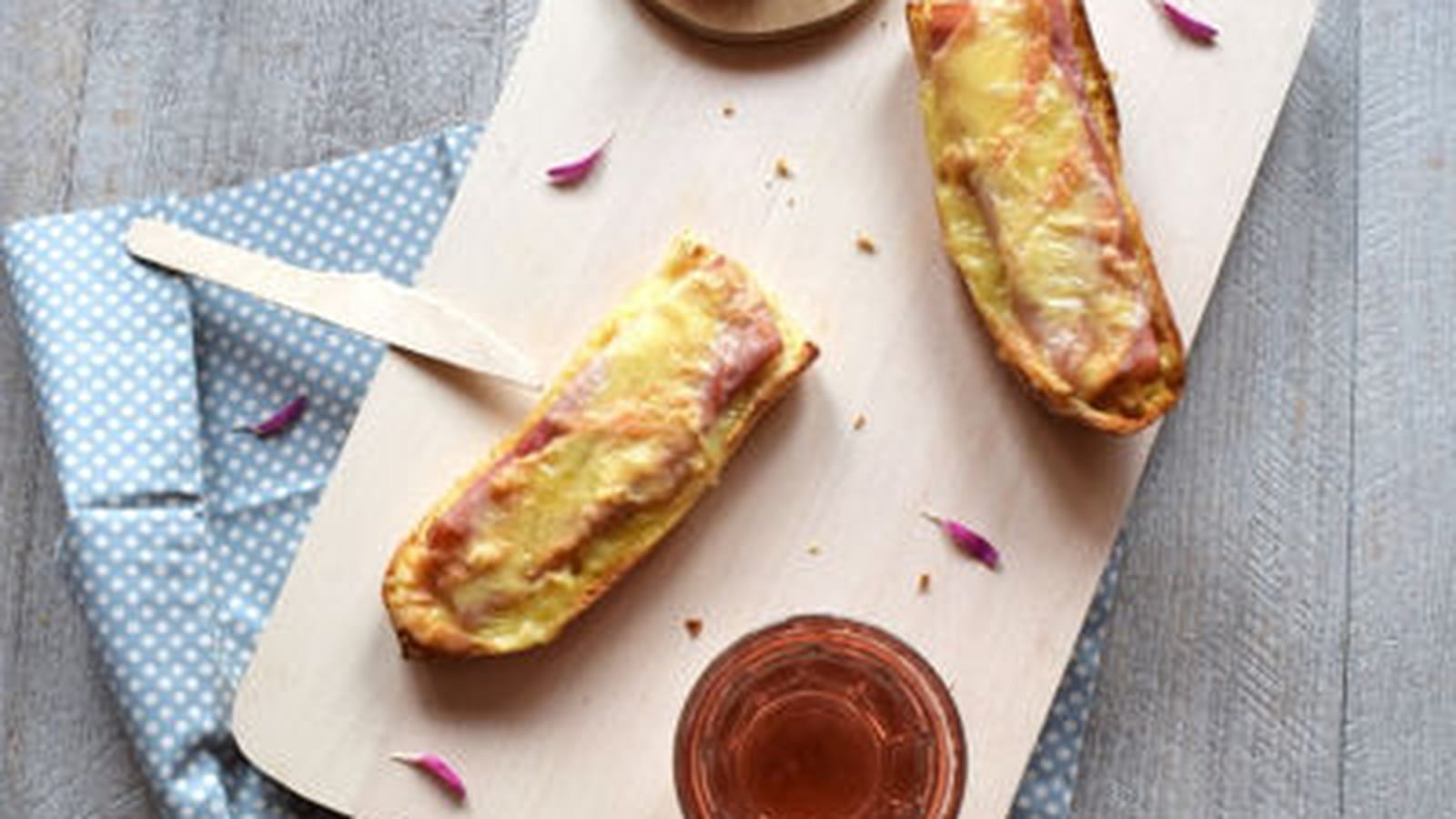 Baguette gratinée jambon-fromage