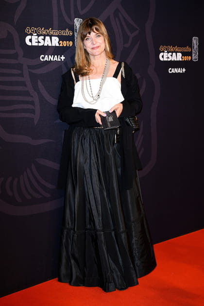 Nastassja Kinski en jupe noire