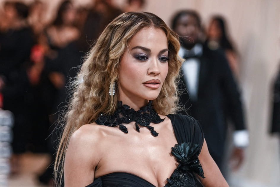 Rita Ora, sensuelle avec son contour des l&egrave;vres prononc&eacute;s