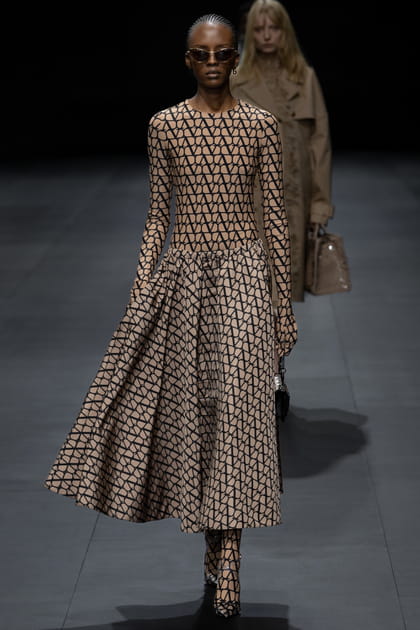 Look 39&nbsp;du d&eacute;fil&eacute; Valentino