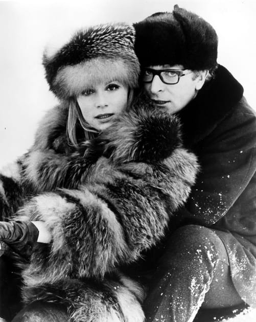 Dans les bras de Michael Caine dans "Billion Dollar Brain"