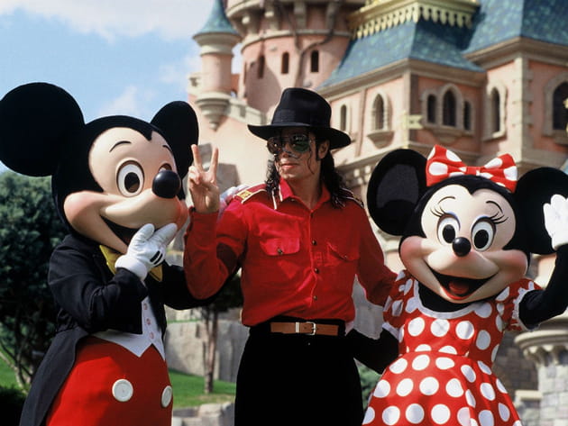 Un enfant dans un corps d'adulte