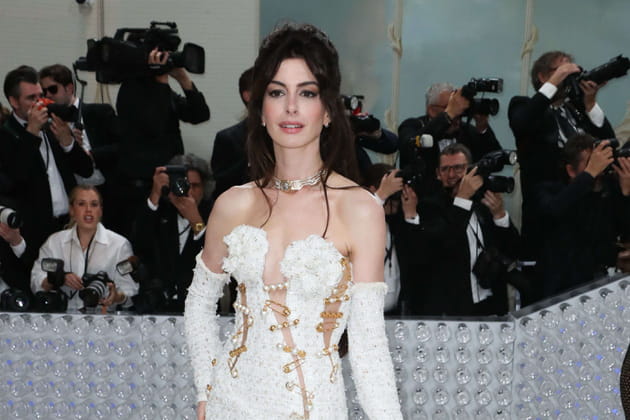 Anne Hathaway était persuadée qu'elle allait devenir nonne