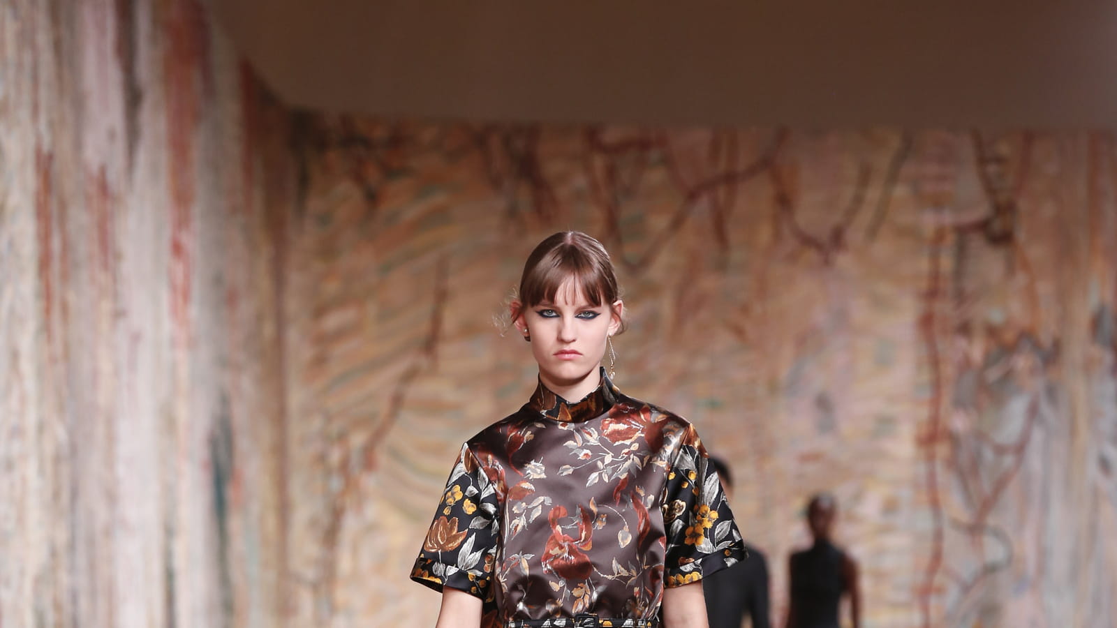 Look 10