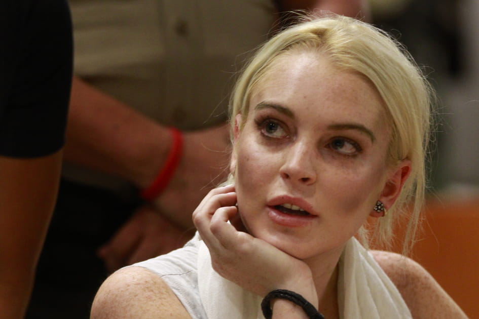 Lindsay Lohan et son contouring trop pr&eacute;sent