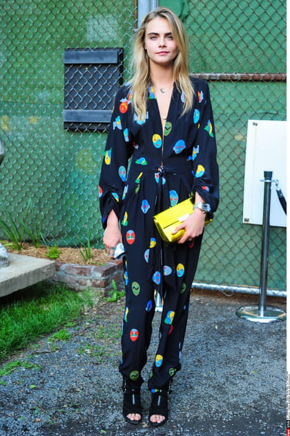 Cara Delevingne en combinaison imprimée Stella McCartney