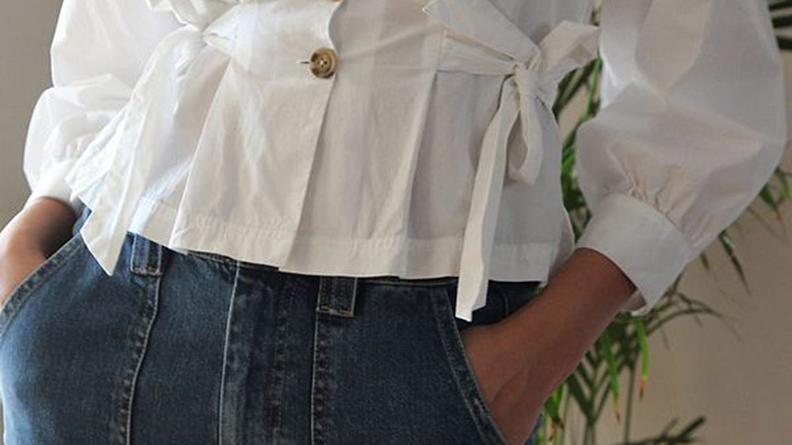 Haut Urban Outfitters