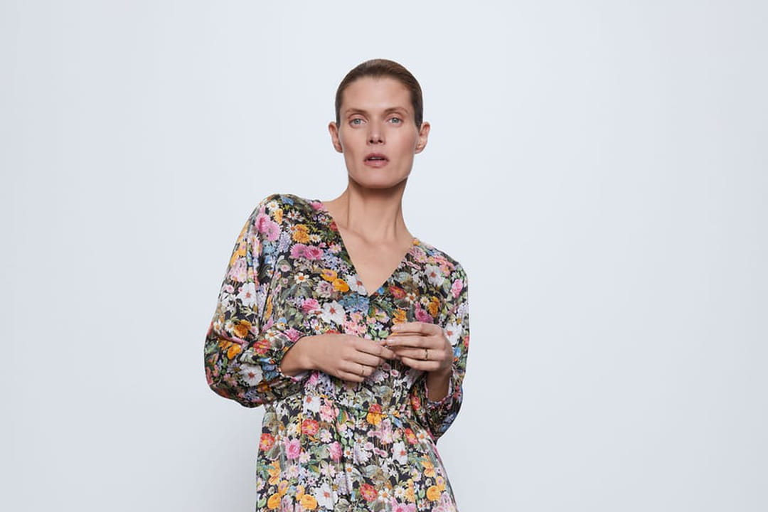 Robe Violette à Fleurs Zara - Taille S - Style Bardot (Épaules Dénudées) - Neuf Sans Étiquettes