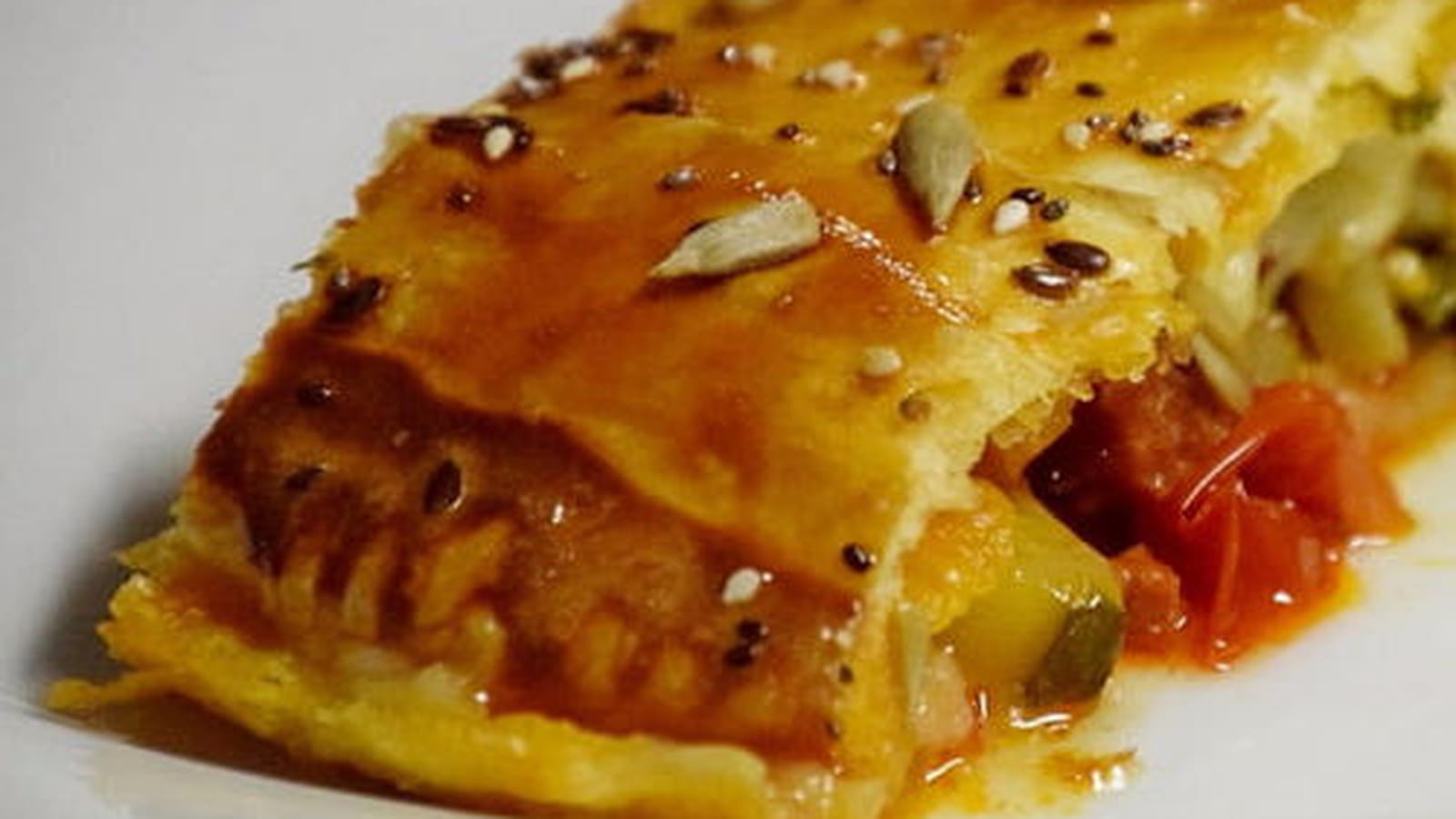 Chausson calzone feuilleté aux courgettes, tomates et chorizo