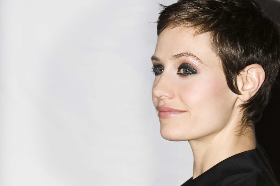 C&eacute;cile de France, exquise avec son smokey eyes noir