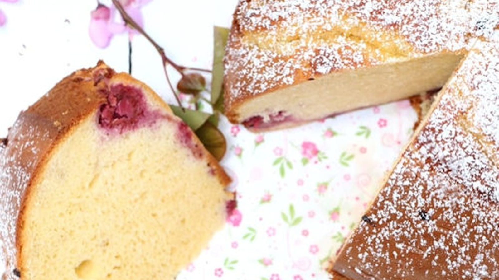 Gâteau au lait concentré sucré et framboises