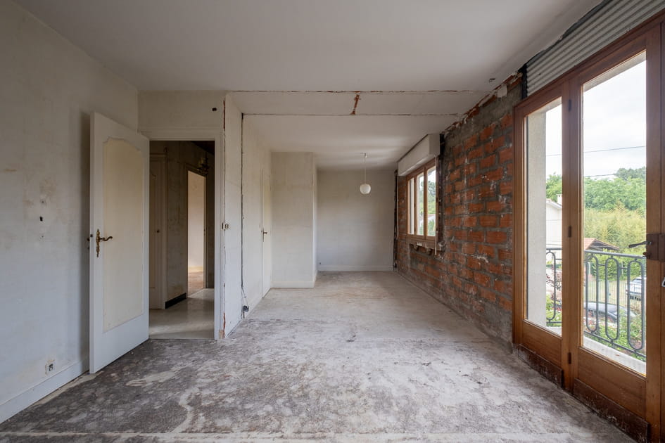 Avant&nbsp;: une grande chambre &agrave; l'&eacute;tage