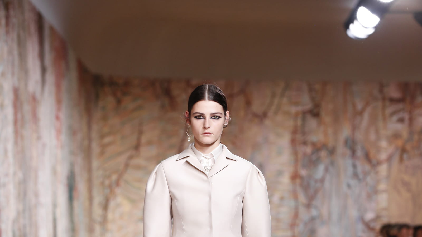Look 29