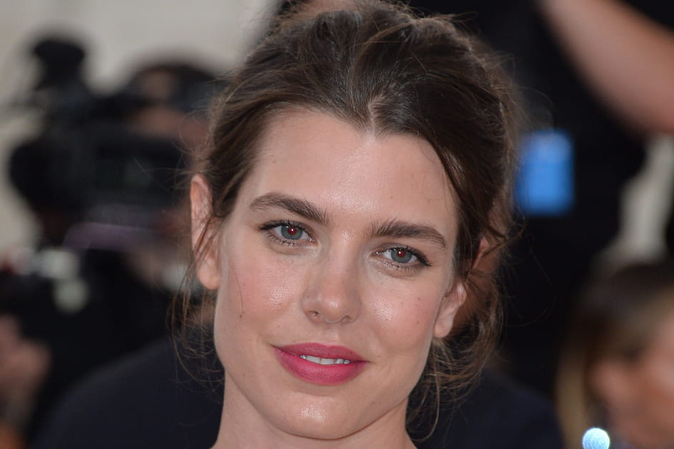 Le chignon coiff&eacute;-d&eacute;coiff&eacute;  de Charlotte Casiraghi