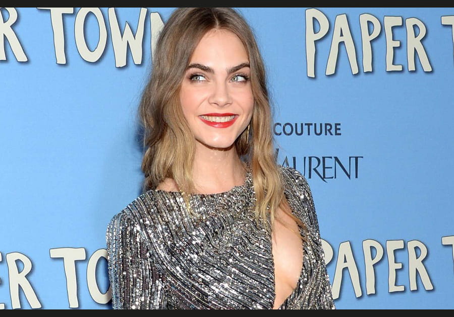 Le Mermaid hair blond cendr&eacute; de Cara Delevingne