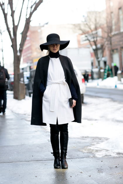 Street style &agrave; New York : cape sur manteau