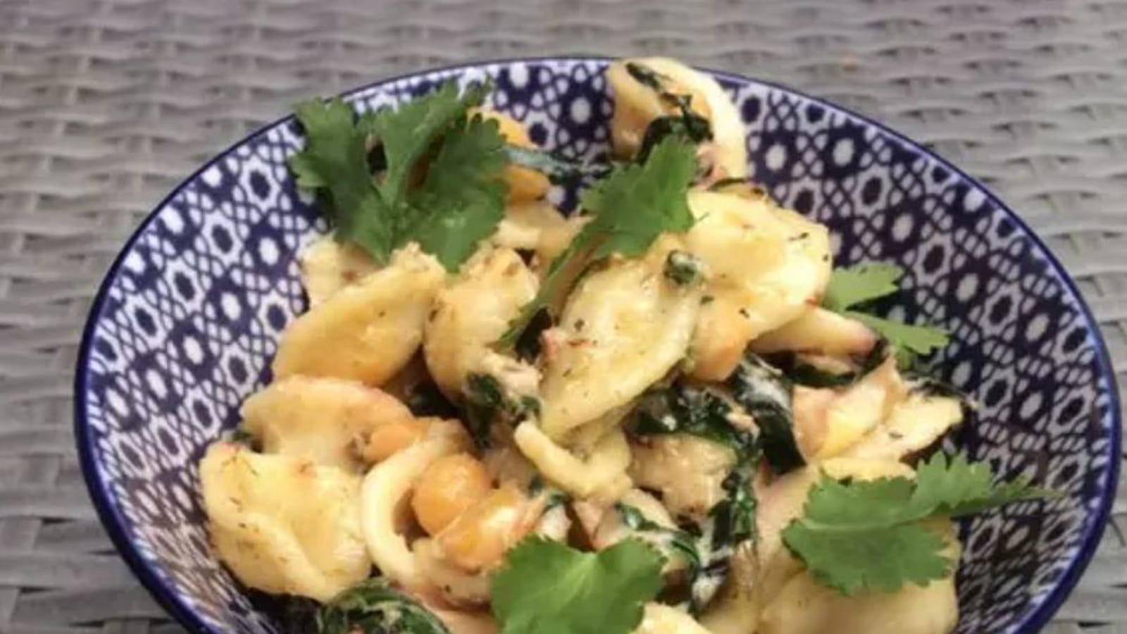 Orecchiettes à la crème de sardines et pois chiches