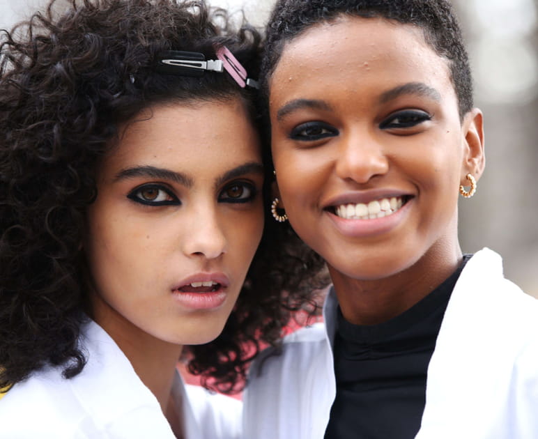 Le trait de crayon noir &eacute;pais autour des yeux