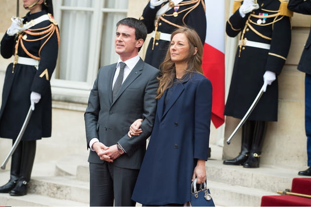 Sur les marches de l'hôtel Matignon