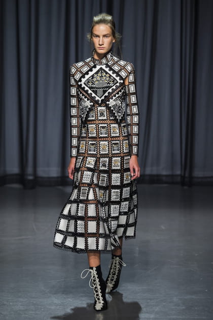 D&eacute;fil&eacute; Mary Katrantzou
