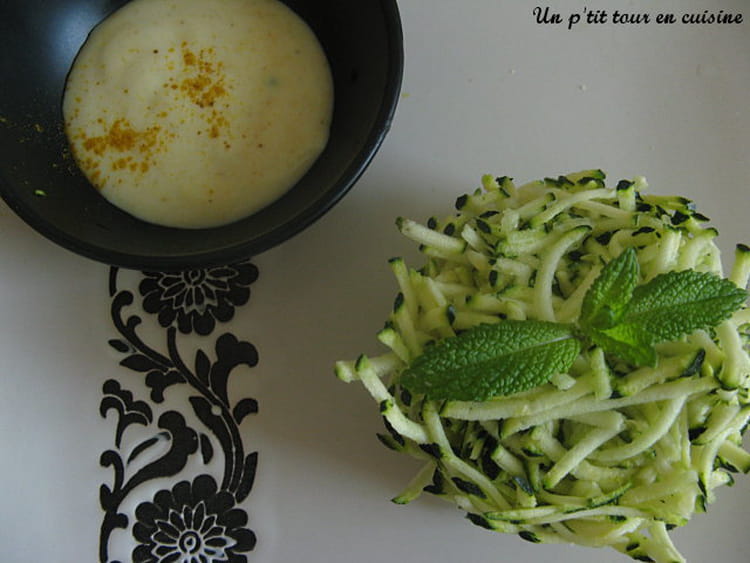 Recette de Courgettes râpées et sa petite sauce au curry et fromage