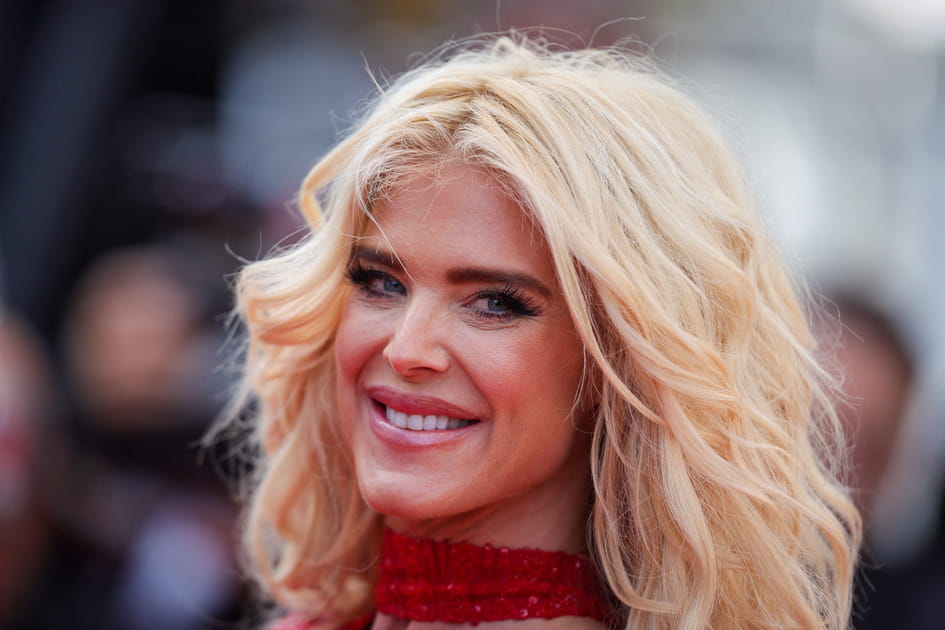 Les faux-cils &quot;papillon&quot; Victoria Silvstedt