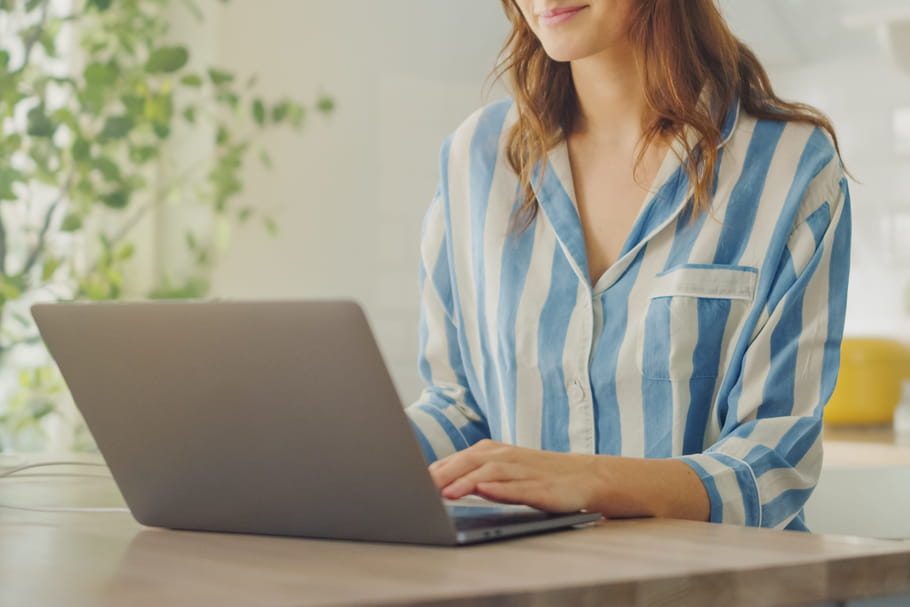Télétravailler en pyjama est-il mauvais pour la productivité ?