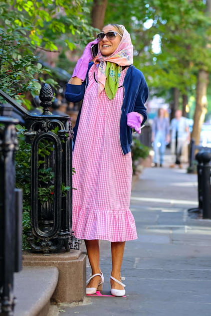 Carrie Bradshaw en robe imprim&eacute; vichy Batsheva