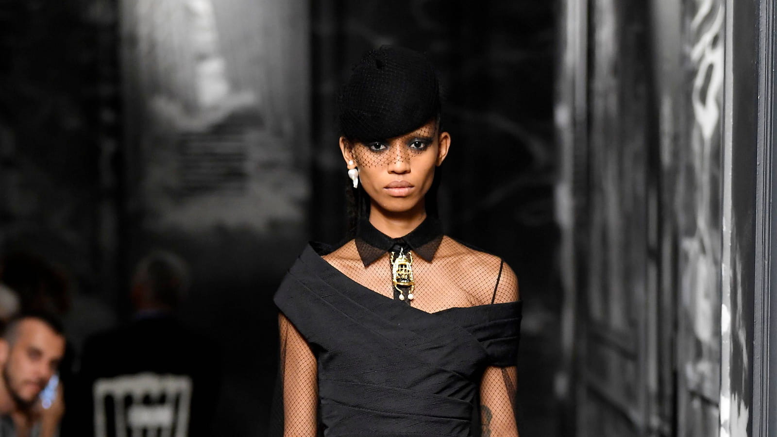 Look 30