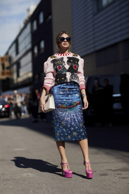 Le pull sur jupe crayon