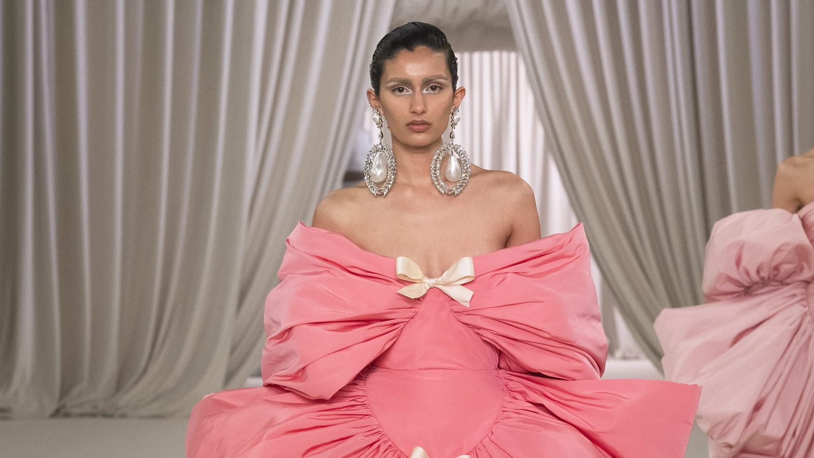 Look 3