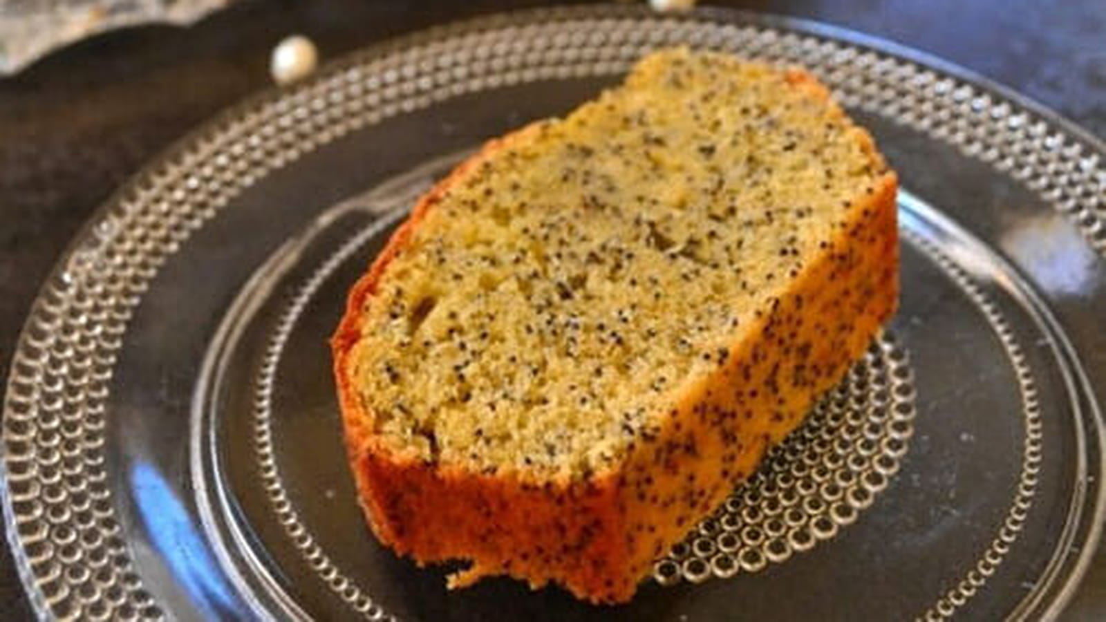 Cake moelleux à l'orange et aux graines de pavot