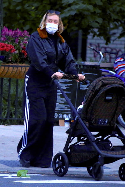 FLOP : Chloe Sevigny en jogging et bomber
