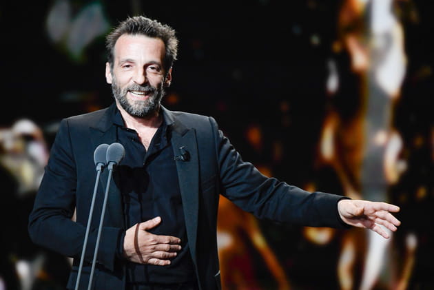 Mathieu Kassovitz, remettant souriant