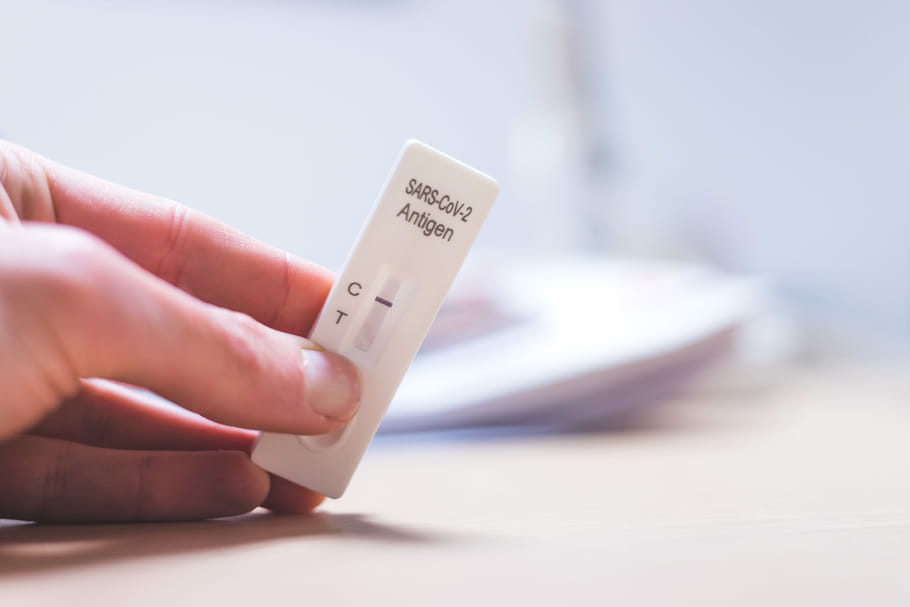 Test Covid-19 : PCR, antigénique, pharmacie, positif, que faire ? - Le