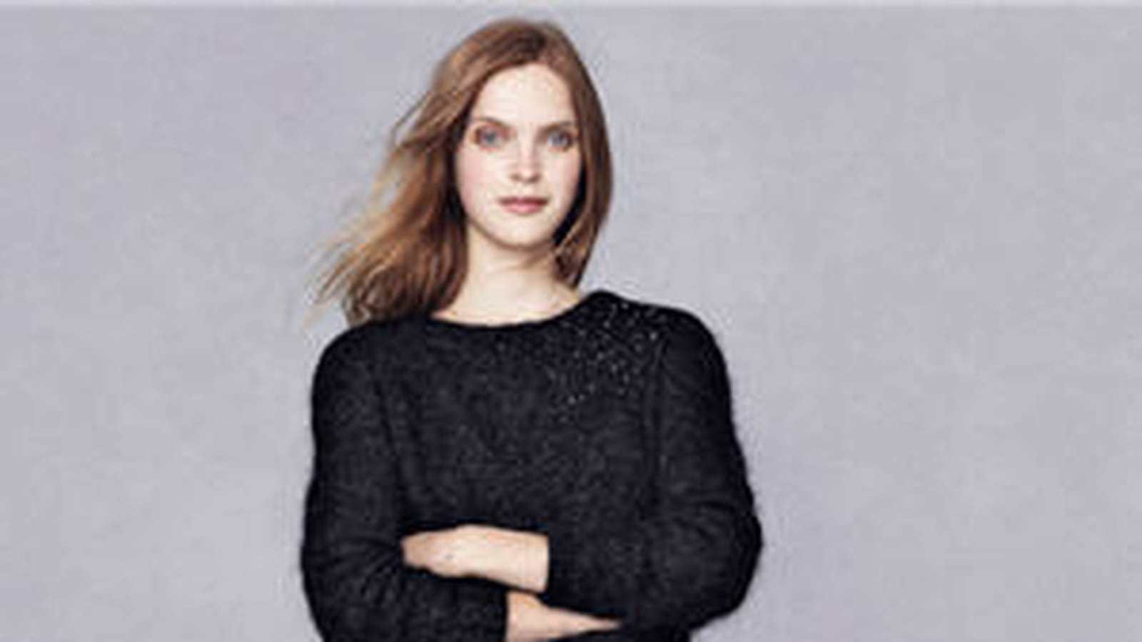 Le pull bijou et la jupe en dentelle