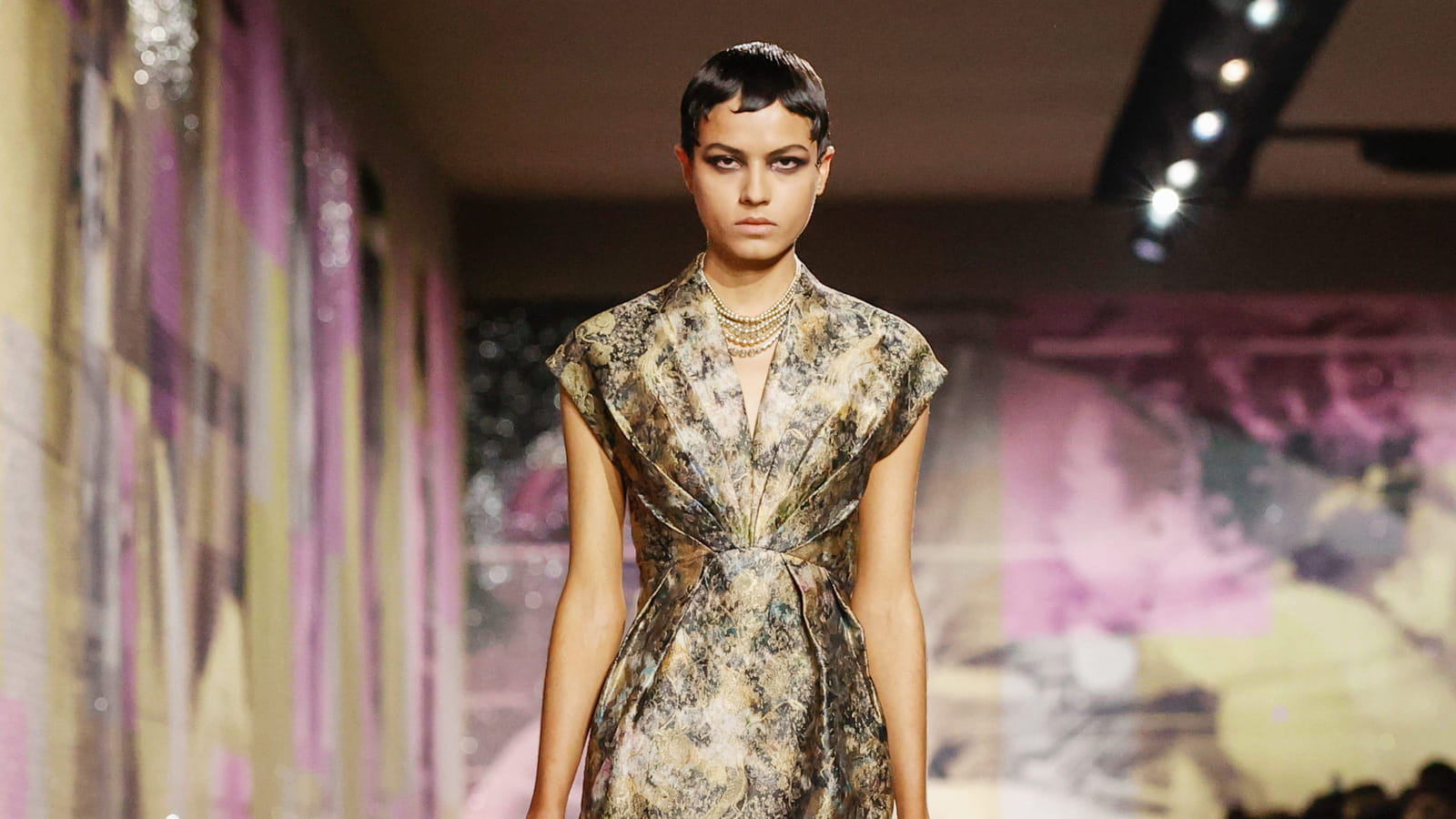 Look 28