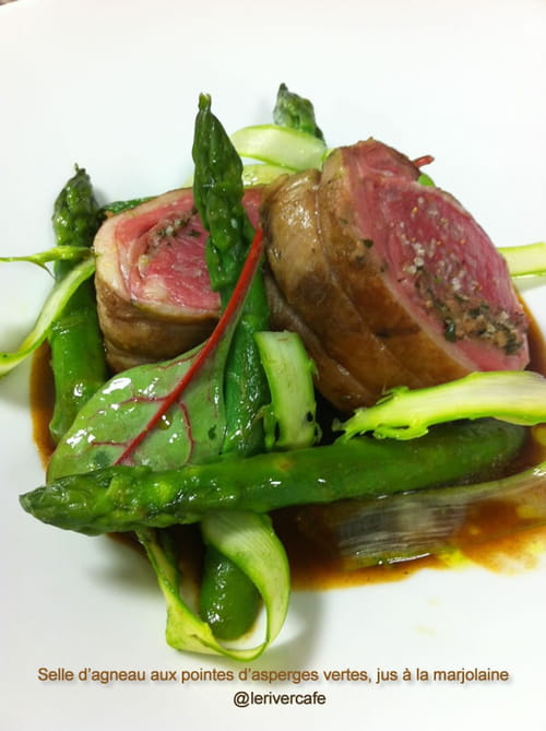 Selle d'agneau aux pointes d'asperges vertes, jus à la marjolaine