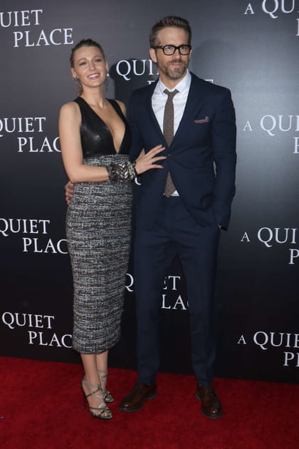 Blake Lively en robe sculptante bi-matière