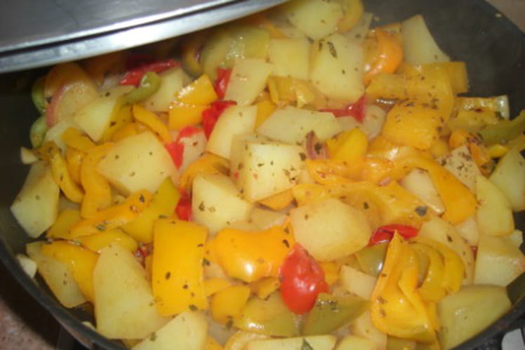 Compotée de poivrons et pommes de terre-image