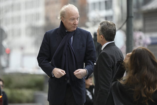 Brice Hortefeux retrouve François Sarkozy, frère de Nicolas Sarkozy, aux obsèques de Pal Sarkozy